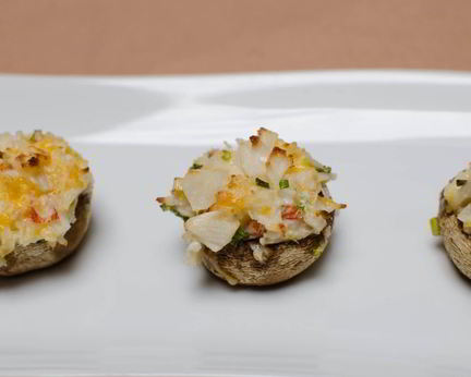 Шампиньоны фаршированные крабовыми палочками