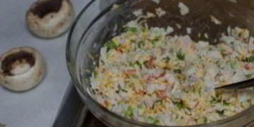 шампиньоны фаршированные крабовыми палочками