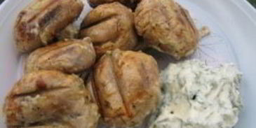 шампиньоны на решетке на костре