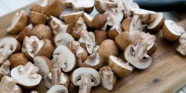 шампиньоны на шпажках