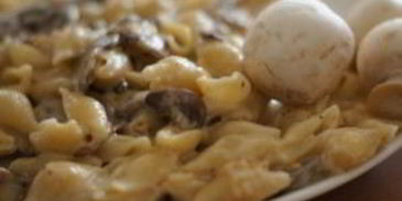 шампиньоны под соусом