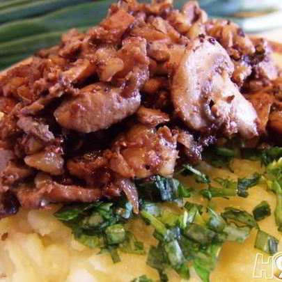 Шампиньоны с грецкими орехами