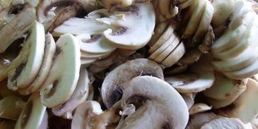 шампиньоны с грецкими орехами