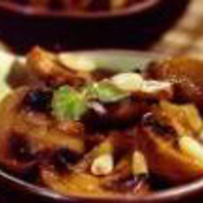 Шампиньоны с кедровыми орешками