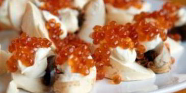 шампиньоны с красной икрой