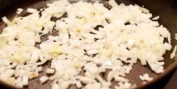 шампиньоны в сливочном соусе