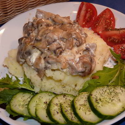 Шампиньоны в сметане