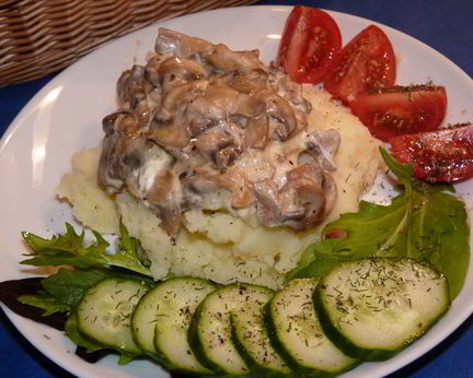 Шампиньоны в сметане