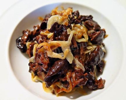 Строчки тушеные в сливках