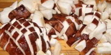 тушеные белые грибы