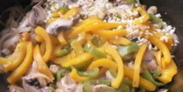 тушеные грибы с овощами