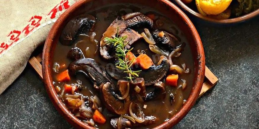 Рецепт тушеных королевских шампиньонов с овощами