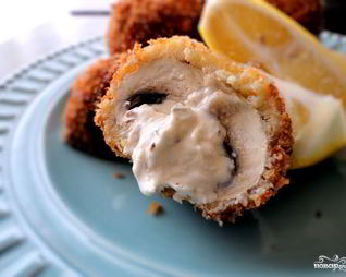 Жареные фаршированные шампиньоны