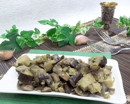Жареные грибы с баклажанами