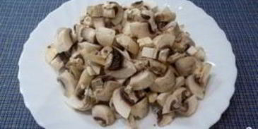 жареные грибы с баклажанами