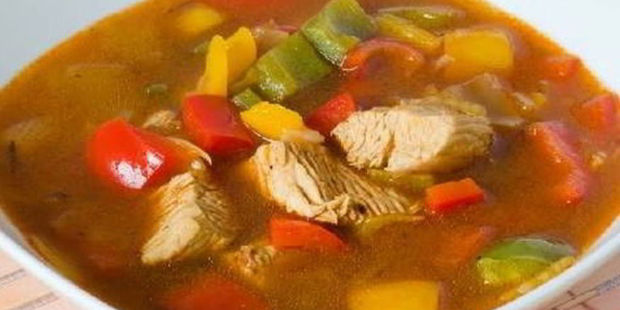 Рецепт ароматного супа-гуляша из курицы