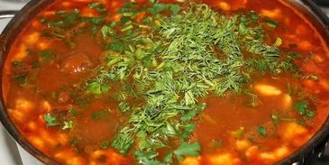 говяжий гуляш с чипетками