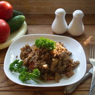 Гуляш из баклажанов