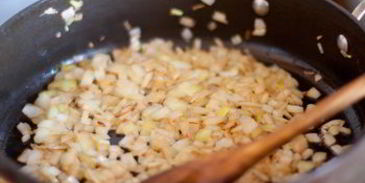 гуляш из индейки по-испански