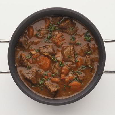 Гуляш из индейки с подливкой