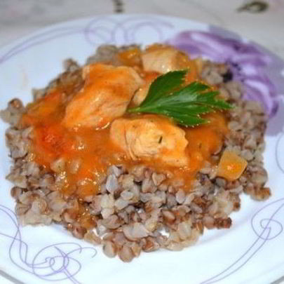 Гуляш из куриного филе