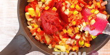 гуляш из курицы с подливкой