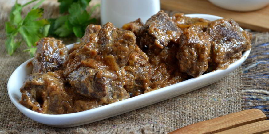 Рецепт гуляша из печени со сметаной