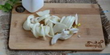 гуляш из печени со сметаной