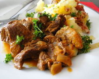 Гуляш из телятины по-австрийски