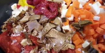 гуляш с белыми грибами