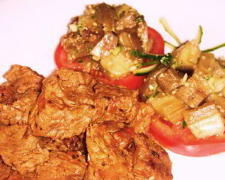 Мадьярский гуляш с баклажанной закуской