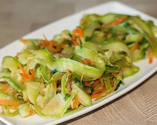 Кабачковая лапша из кабачков