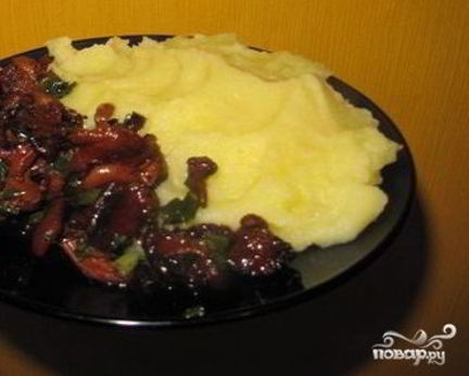Картофельное пюре с лисичками