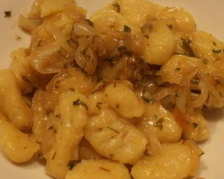 Картофельные ньокки в соусе саор