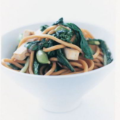 Хоккийская лапша с тофу и зеленью