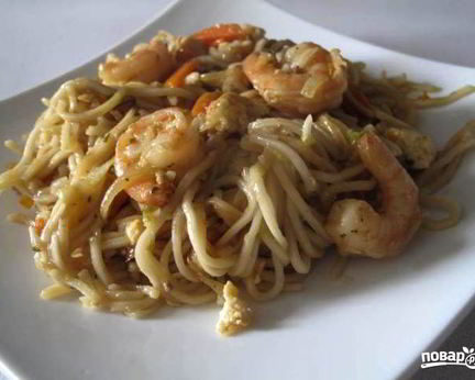 Китайская лапша с креветками