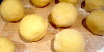 клецки с абрикосовой серединкой верю я, день придет