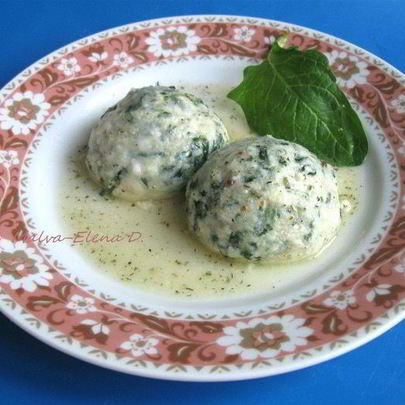 Клецки со шпинатом и сыром