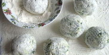 клецки со шпинатом и сыром