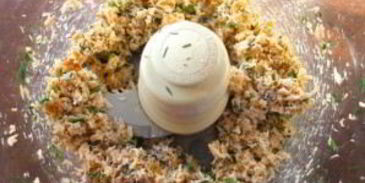 котлеты из лосося с луком