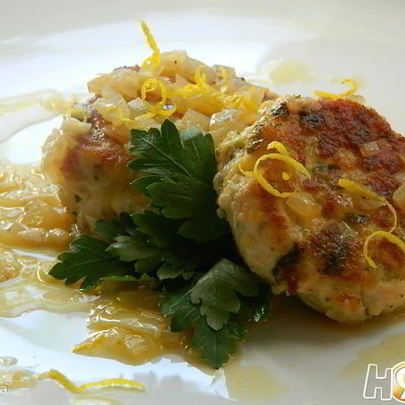 Куриные котлеты с лимонным соусом