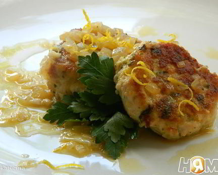 Куриные котлеты с лимонным соусом