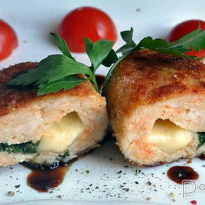 Куриные котлеты с начинкой из сыра