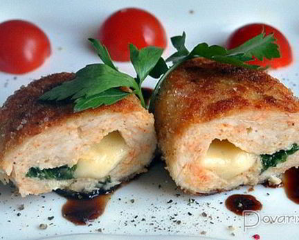 Куриные котлеты с начинкой из сыра
