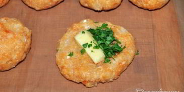 куриные котлеты с начинкой из сыра