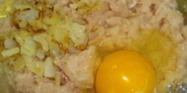 куриные котлеты с зеленью