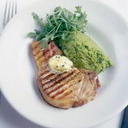 Рецепт Свиных котлет с морской солью, чесночным маслом и бобами