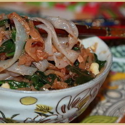 Лапша ширатаки со шпинатом