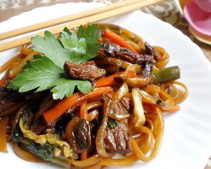 Лапша удон с говядиной