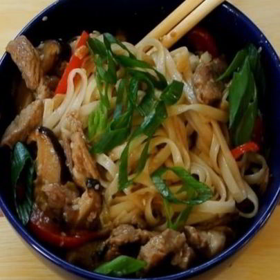 Лапша удон со свининой и овощами